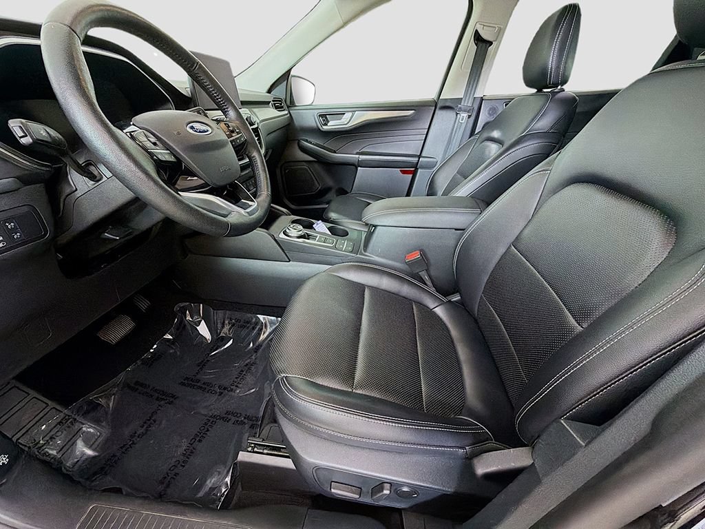 Used 2021 Ford Escape Titanium AWD/4WD image 22