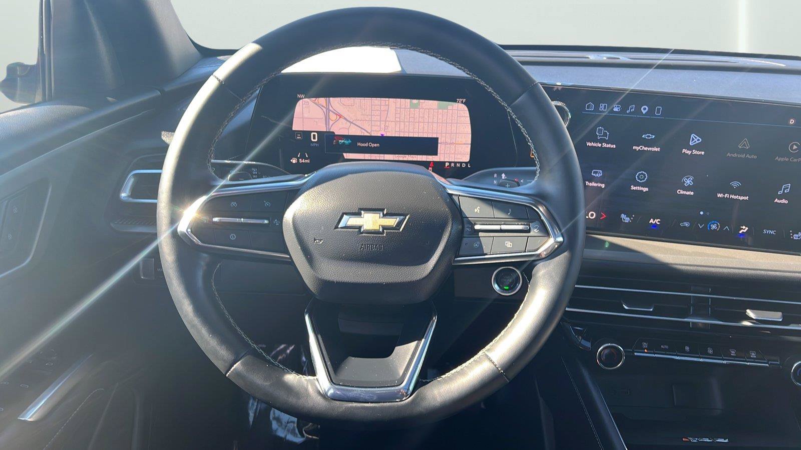 Used 2026 Chevrolet Traverse LT w/ Sun and Wheel Package FWD image 12