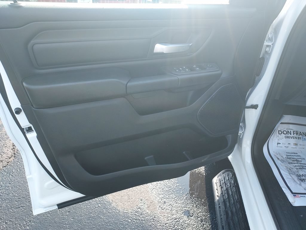 New 2026 RAM 1500 Express AWD/4WD image 12