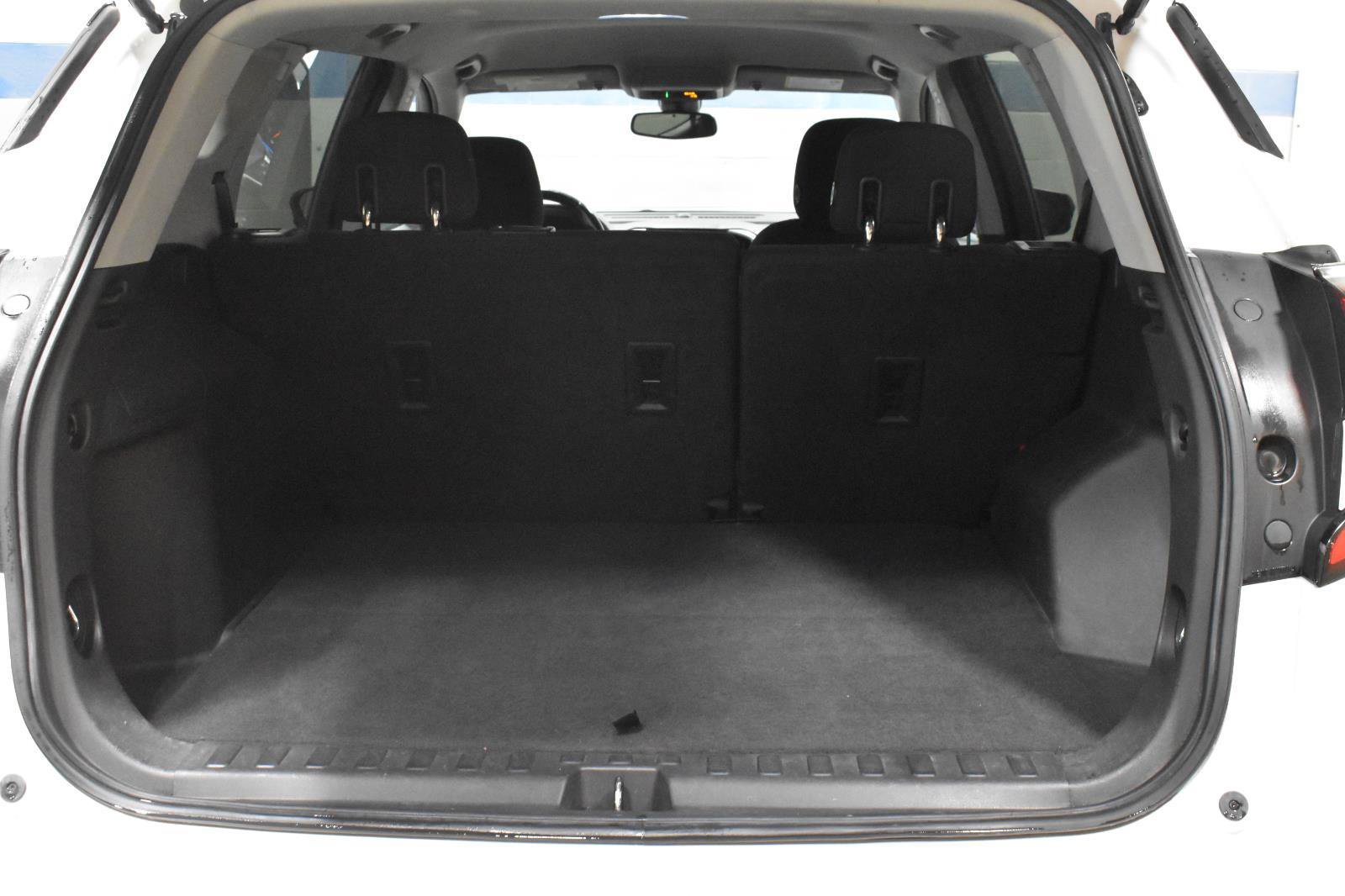 Used 2020 GMC Terrain SLE w/ Elevation Edition FWD image 24