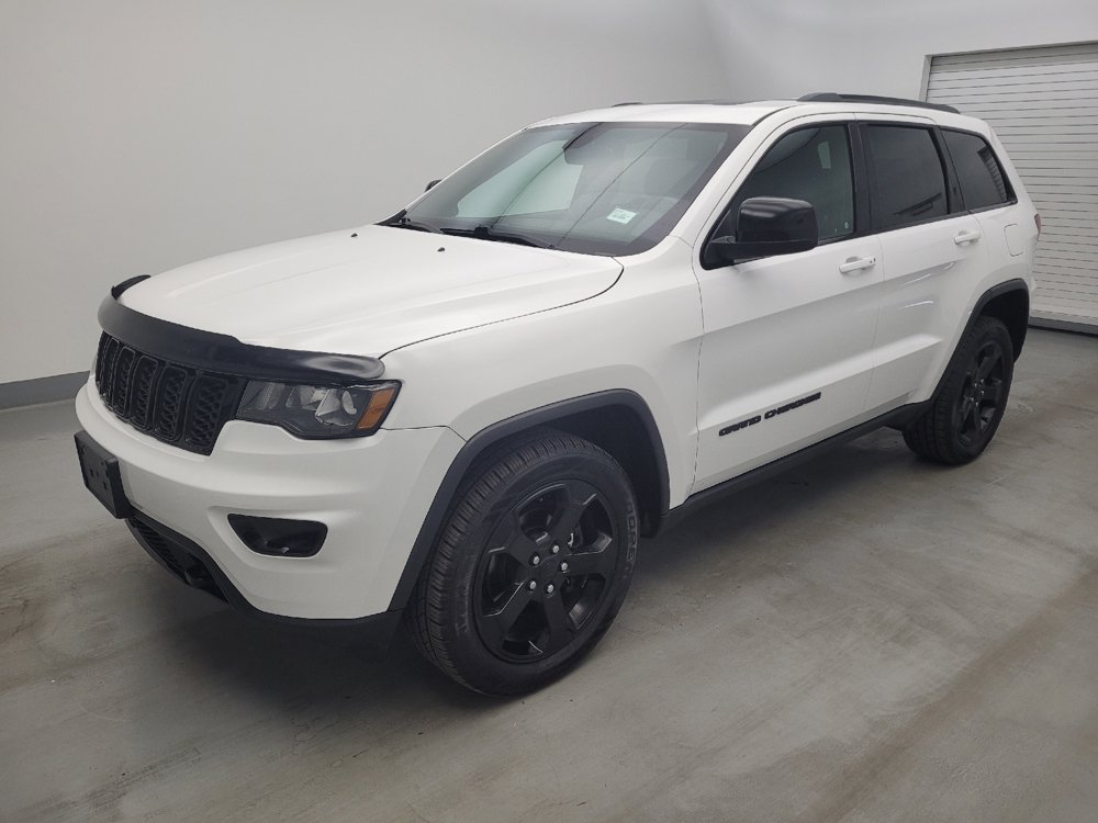 Used 2018 Jeep Grand Cherokee Laredo AWD/4WD image 2