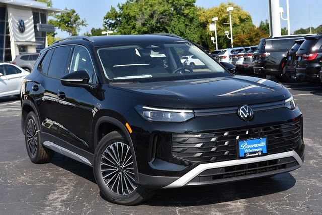 New 2026 Volkswagen Tiguan S FWD image 2