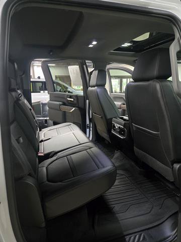 Certified 2022 GMC Sierra 3500 Denali w/ Denali Ultimate Package AWD/4WD image 14