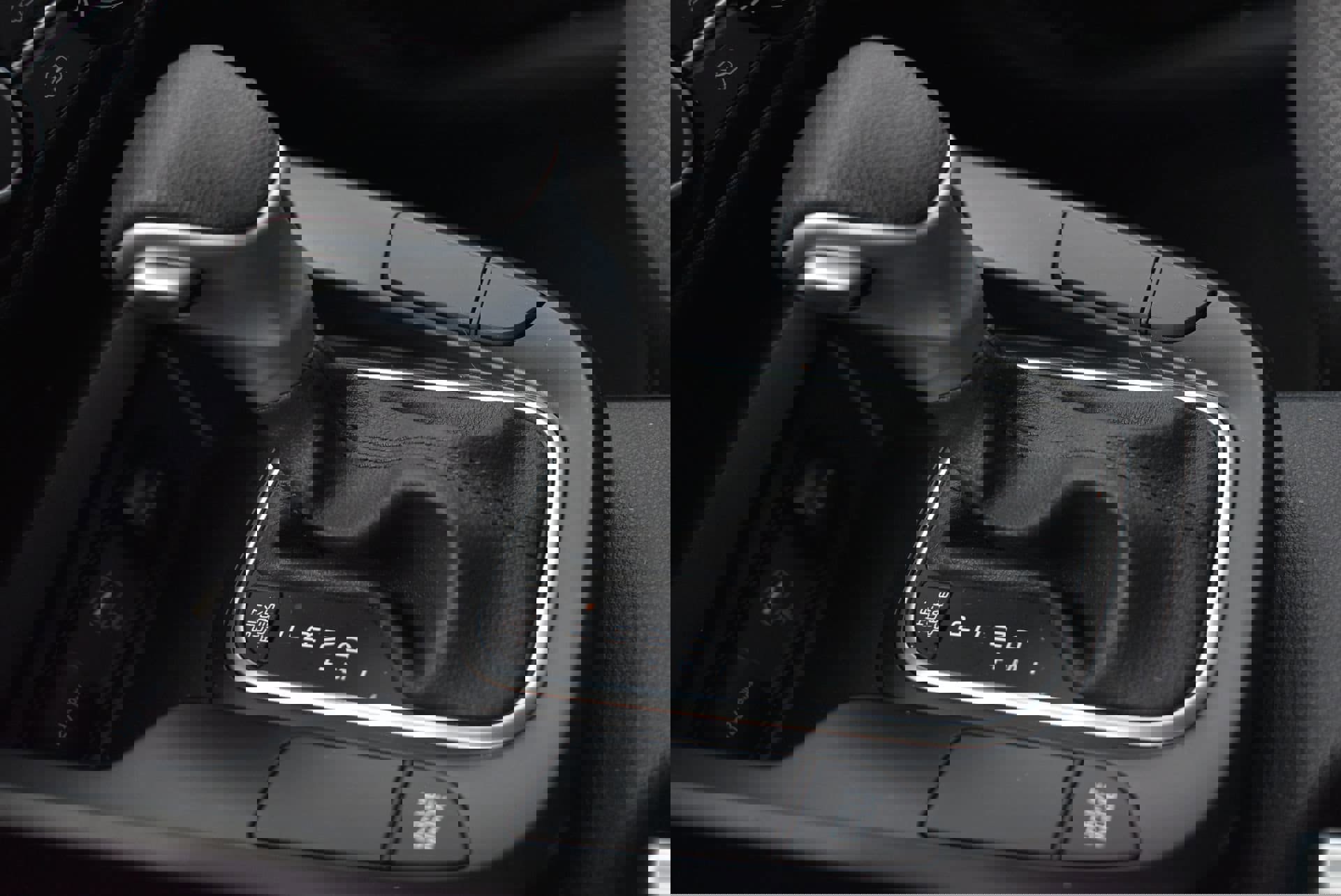 Used 2025 Kia Soul LX w/ LX Technology Package FWD image 30