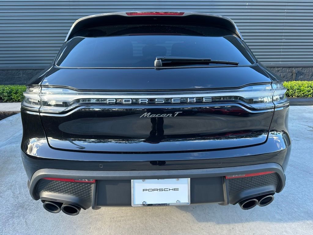 Certified 2025 Porsche Macan T image 12