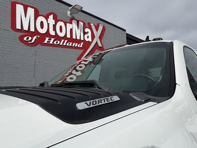 Used 2013 Chevrolet Silverado 3500 LT w/ Convenience Package image 4