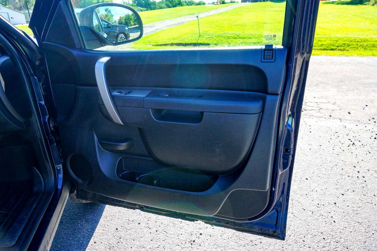 Used 2011 GMC Sierra 1500 SLE w/ SLE Preferred Package image 19