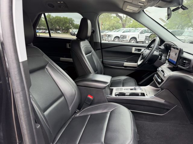 Used 2023 Ford Explorer XLT w/ Equipment Group 202A RWD image 15