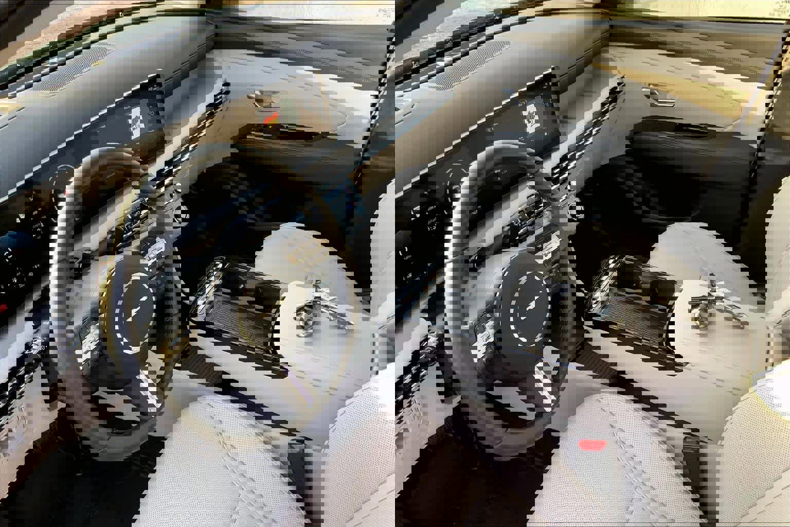 Used 2025 Hyundai Tucson Limited image 17