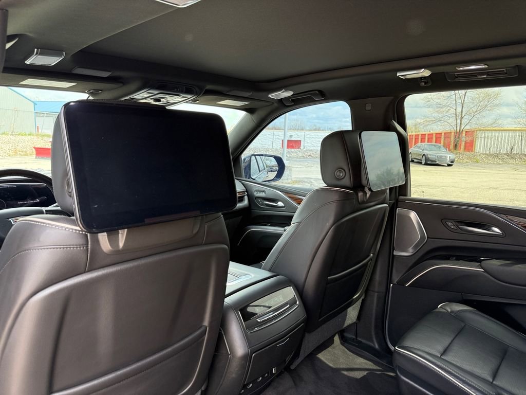 Used 2021 Cadillac Escalade ESV Premium Luxury w/ Driver Assist Tech Package AWD/4WD image 45