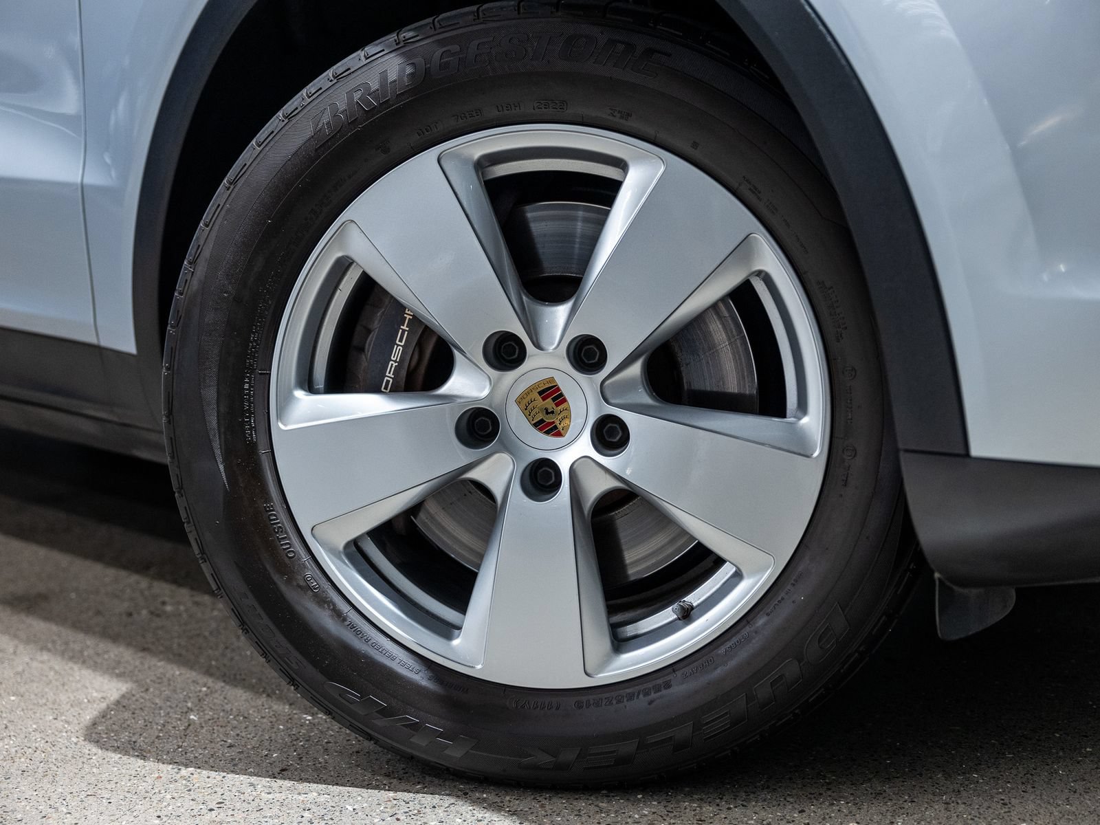Certified 2023 Porsche Cayenne w/ Premium Package AWD/4WD image 21