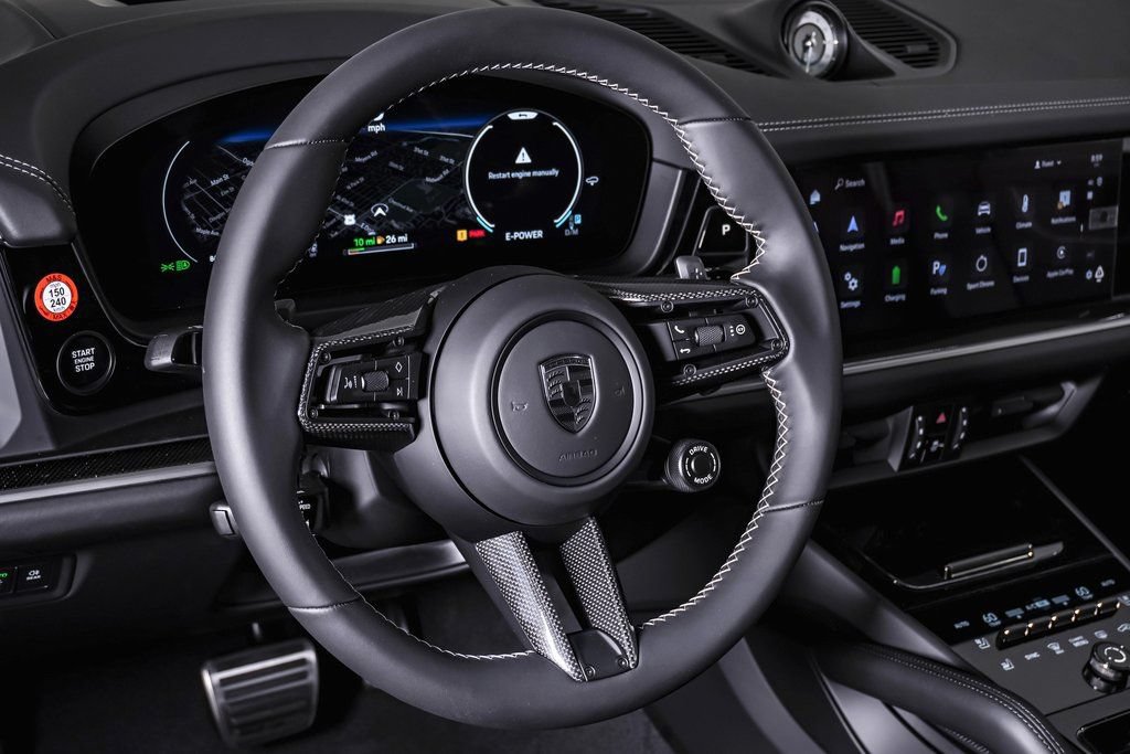 New 2025 Porsche Cayenne Turbo AWD/4WD image 18