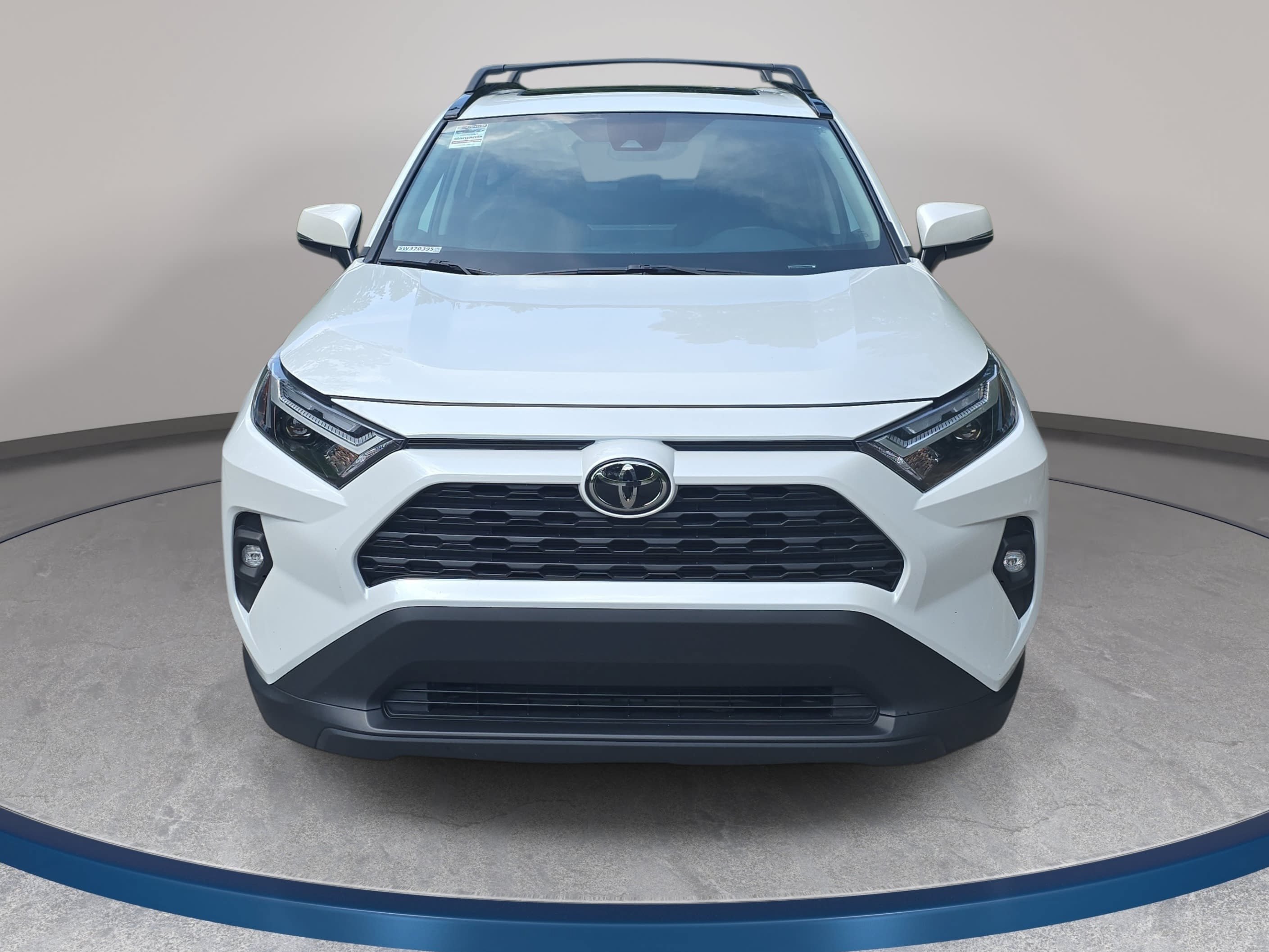 Used 2025 Toyota RAV4 XLE Premium FWD image 2