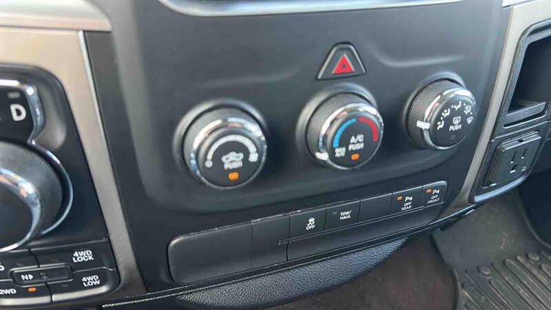 Used 2015 RAM 1500 Big Horn AWD/4WD image 25