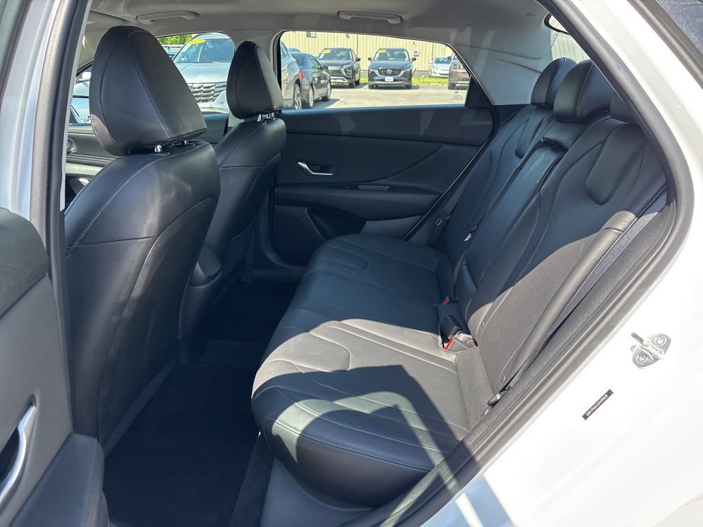 Used 2023 Hyundai Elantra Limited FWD image 26