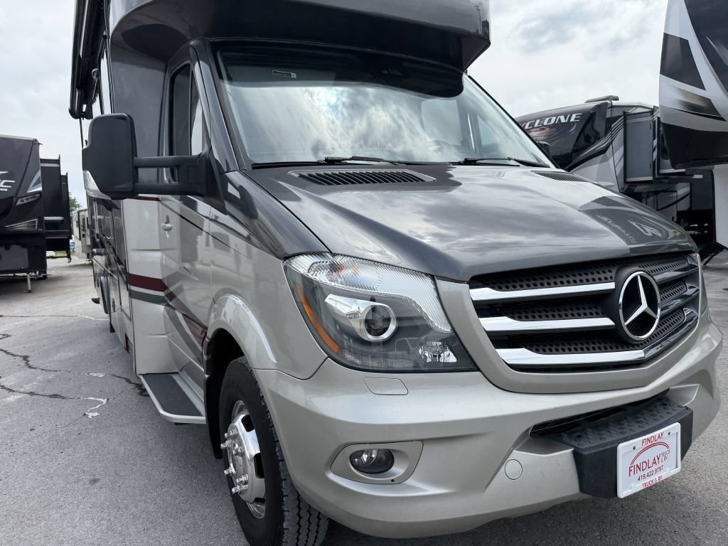 Used 2018 Mercedes-Benz Sprinter 3500 image 3