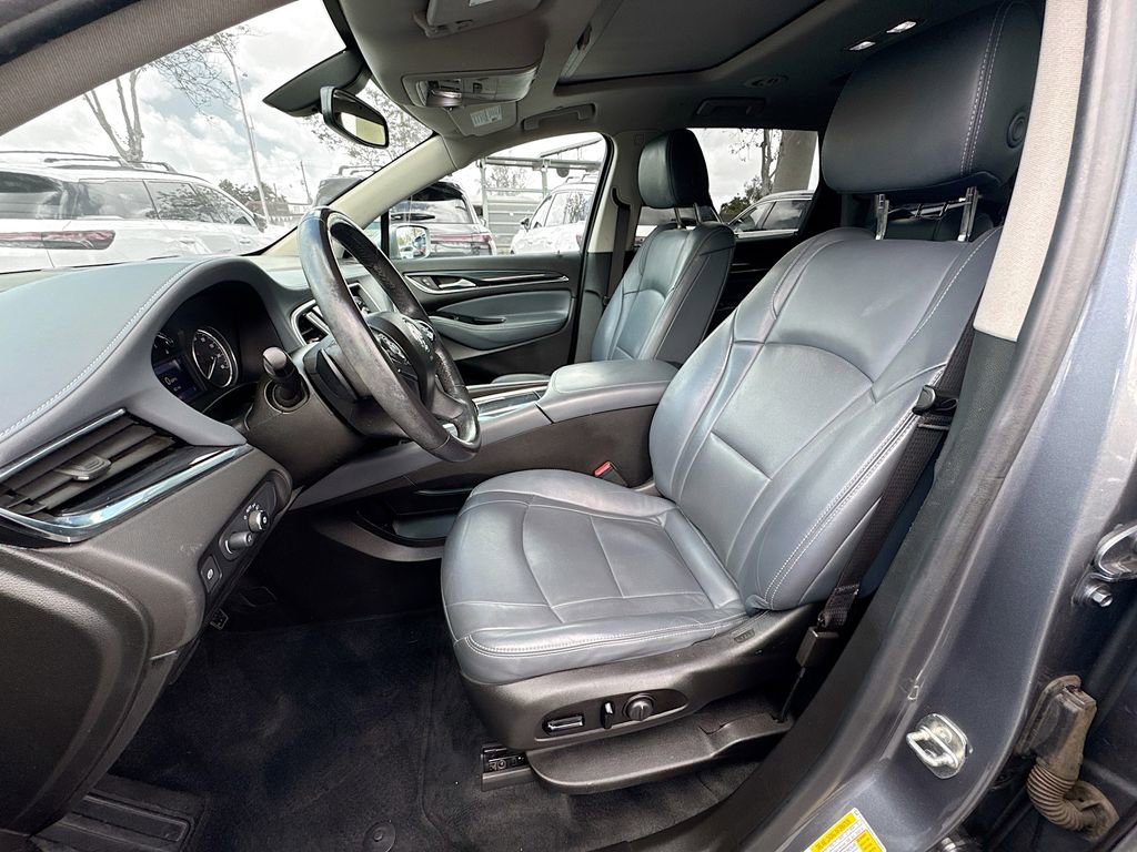 Used 2020 Buick Enclave Essence image 20