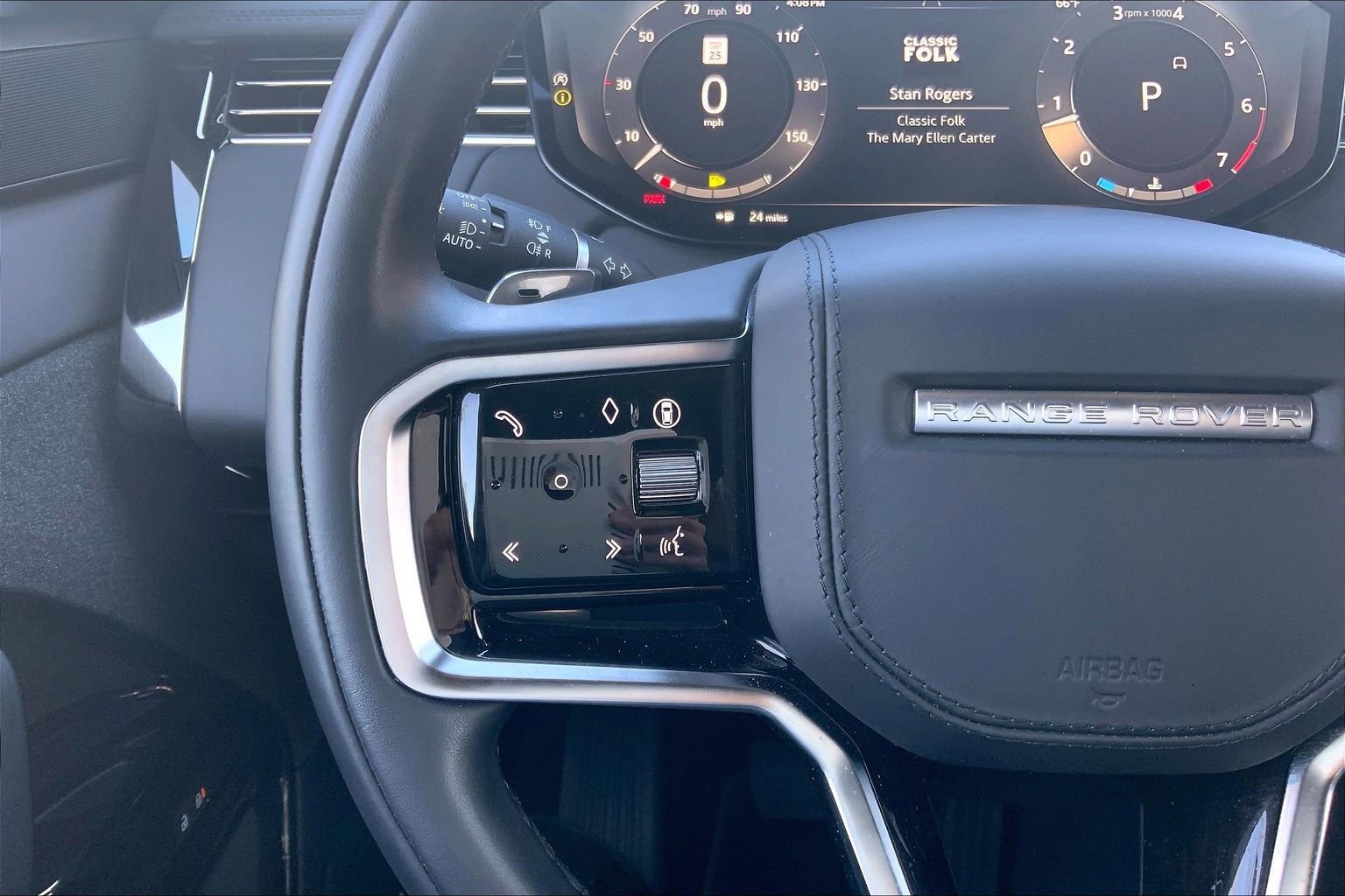 Used 2024 Land Rover Range Rover Sport SE image 23