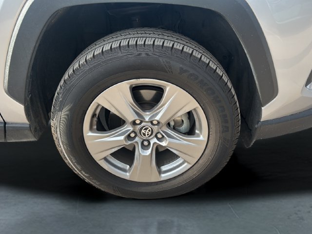 Used 2024 Toyota RAV4 XLE FWD image 9