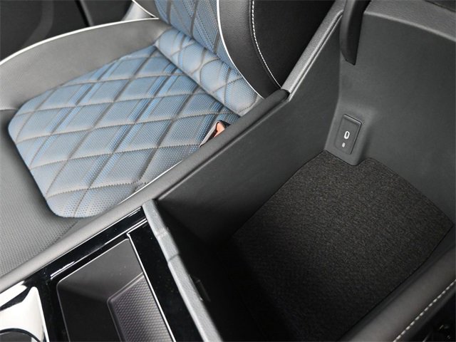 New 2025 Volkswagen Atlas Cross Sport SEL Premium R-Line image 3