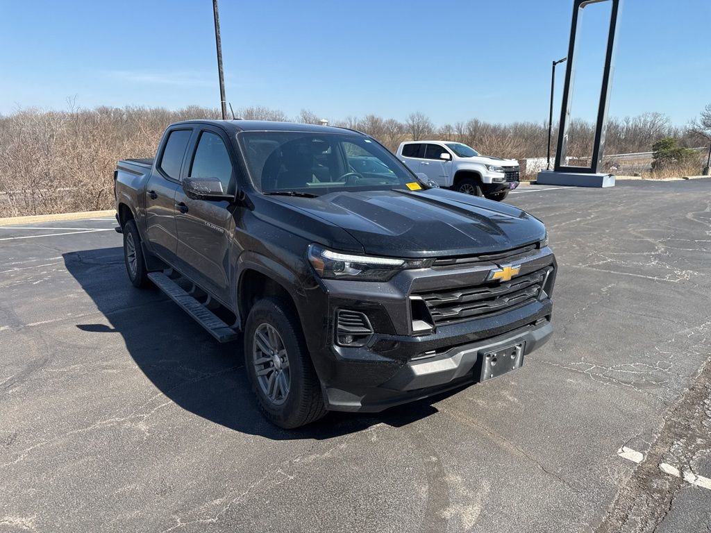 Used 2025 Chevrolet Colorado LT w/ LT Convenience Package image 19
