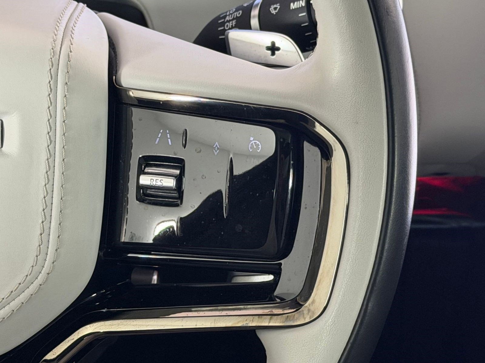 Used 2023 Land Rover Range Rover Sport SE Dynamic image 17