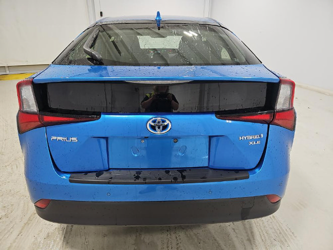 Used 2021 Toyota Prius XLE AWD/4WD image 5