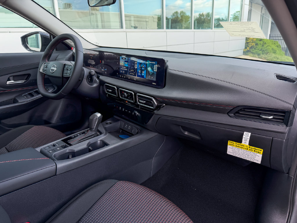 New 2027 Nissan Sentra SR w/ Floor Mat Package FWD image 7