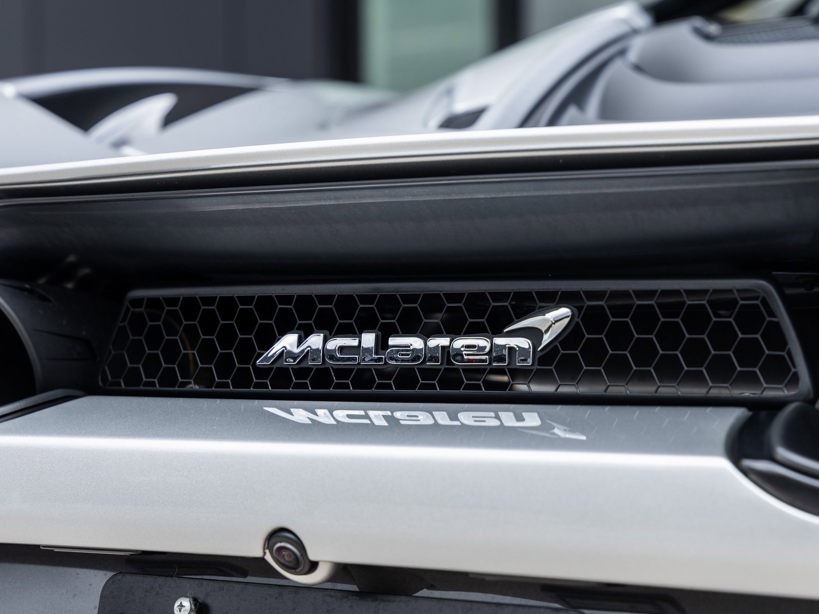 Used 2020 McLaren 720S Spider image 15
