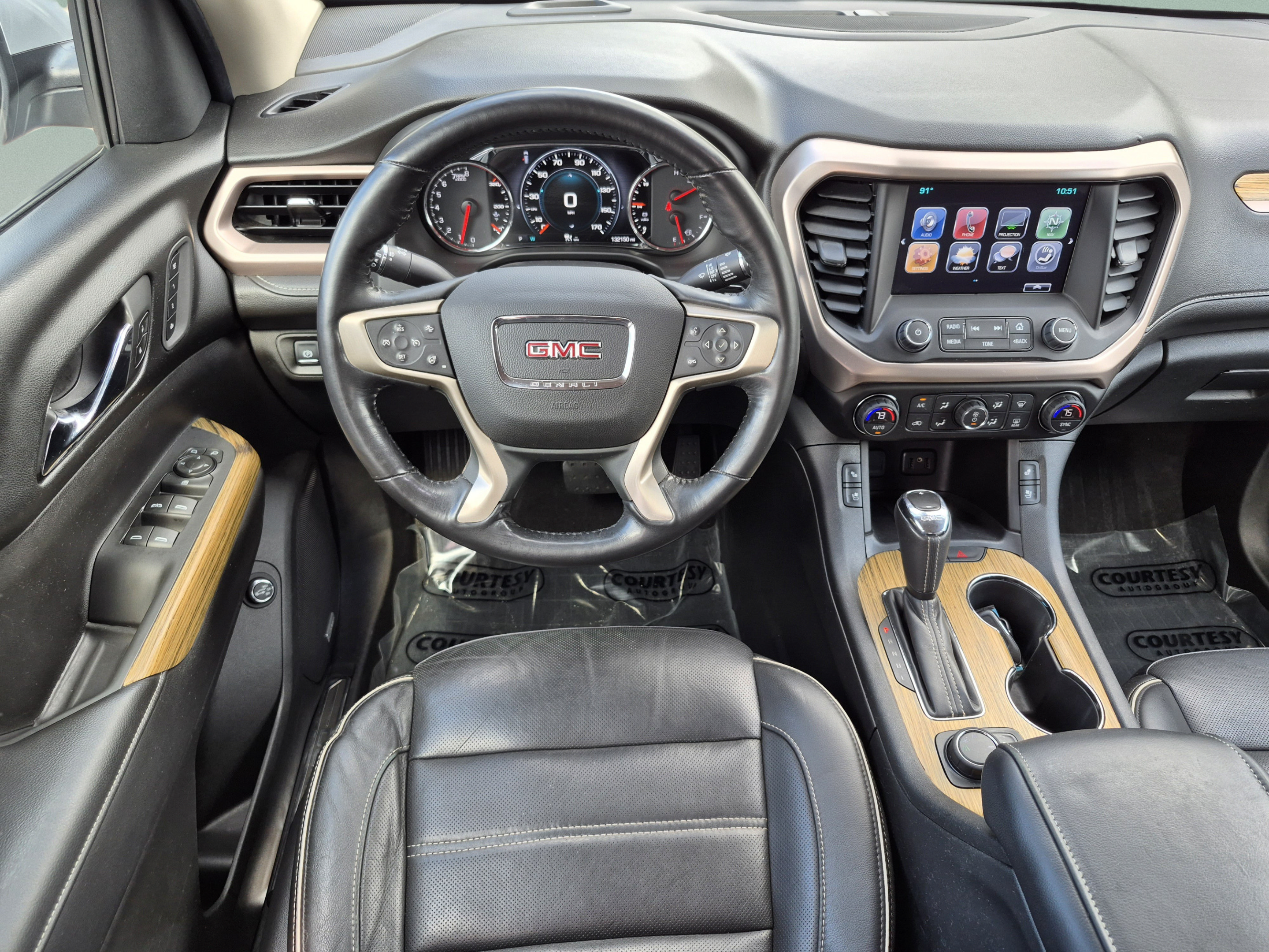 Used 2017 GMC Acadia Denali w/ Technology Package FWD image 12