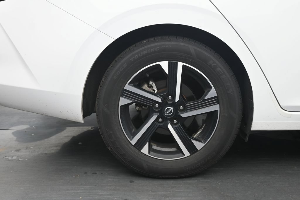 Used 2024 Nissan Sentra SV FWD image 13
