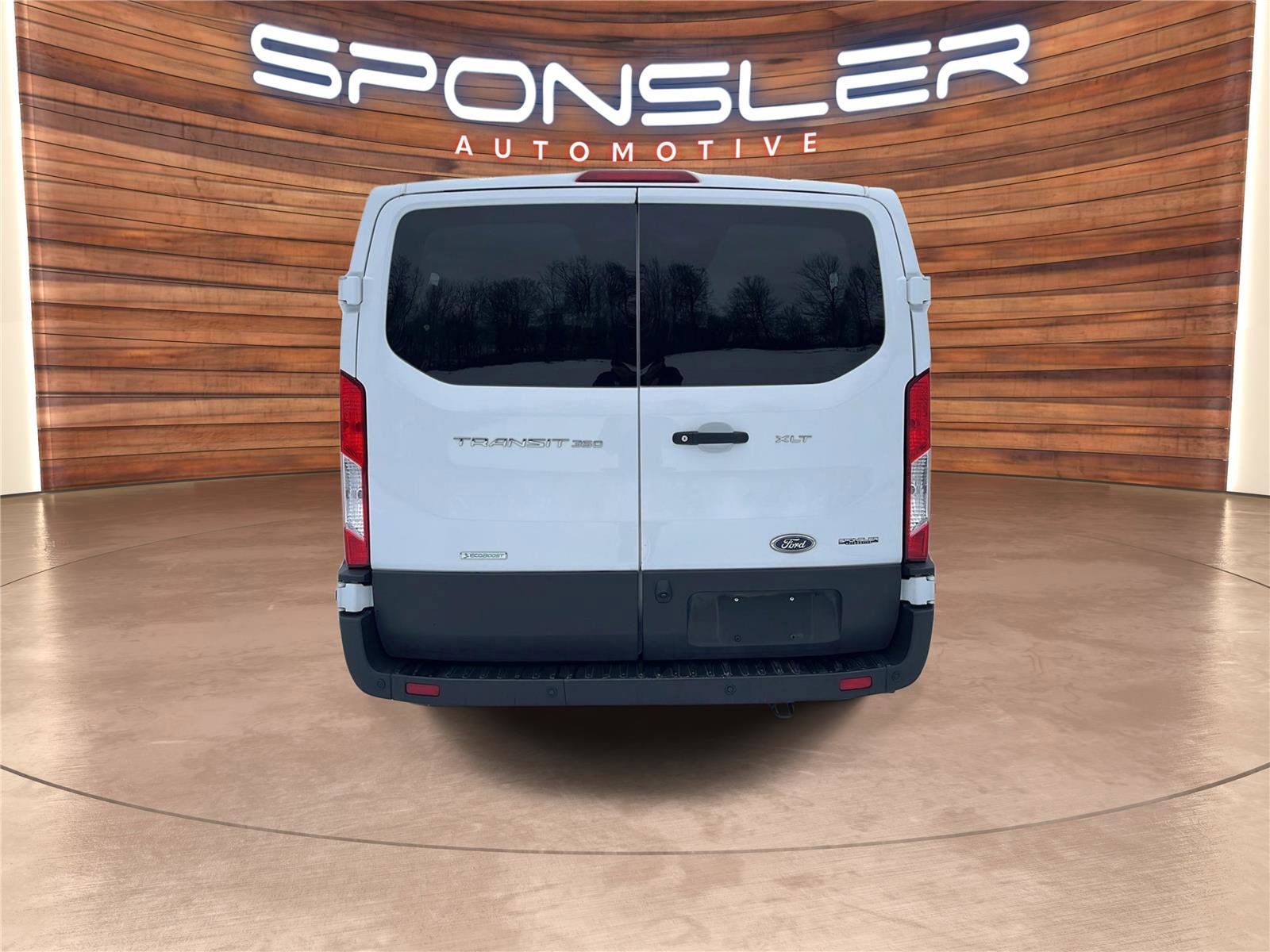 Used 2023 Ford Transit 350 XLT image 4