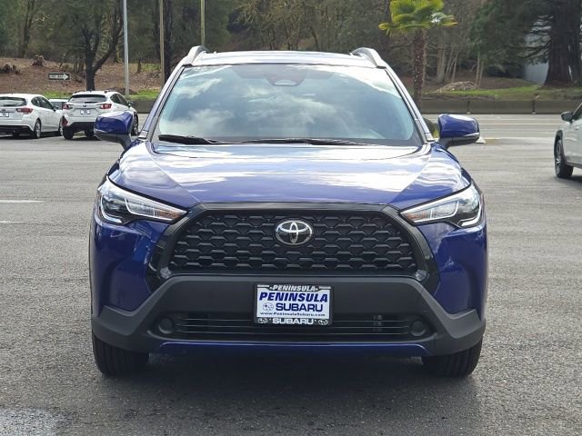 Used 2024 Toyota Corolla Cross LE w/ Moonroof Package image 4