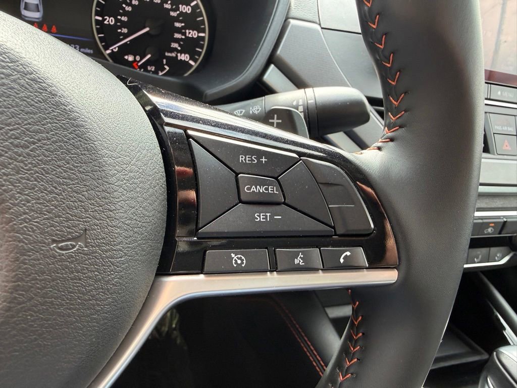 Used 2025 Nissan Altima 2.5 SR FWD image 26