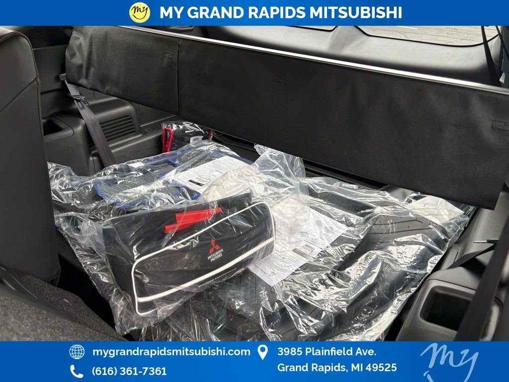 New 2025 Mitsubishi Outlander SEL image 27