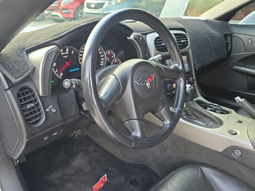 Used 2005 Chevrolet Corvette Coupe RWD image 16