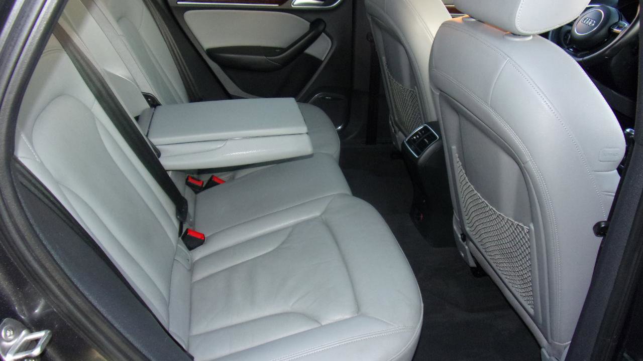 Used 2018 Audi Q3 2.0T Premium Plus w/ Premium Plus Package AWD/4WD image 13