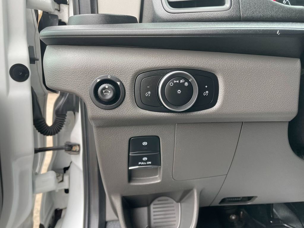 Used 2022 Ford Transit 250 Medium Roof image 14