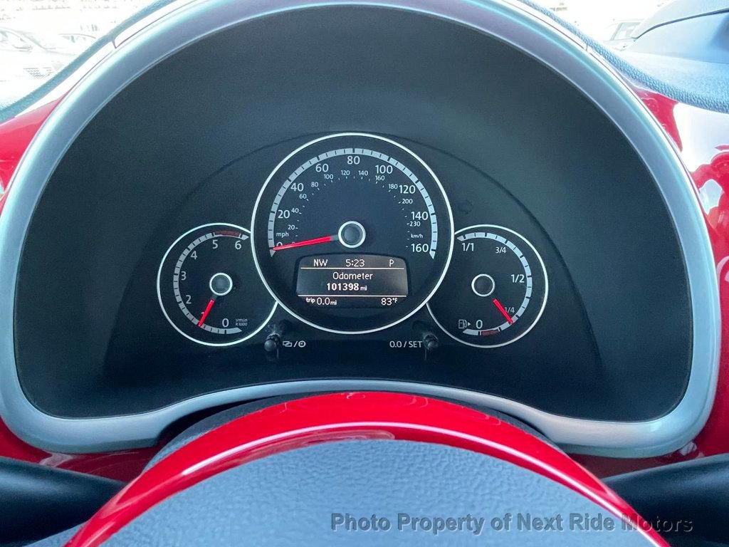 Used 2013 Volkswagen Beetle TDI FWD image 19