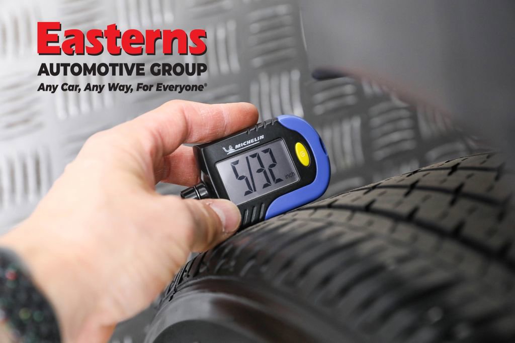 Used 2024 Nissan Kicks SR image 29