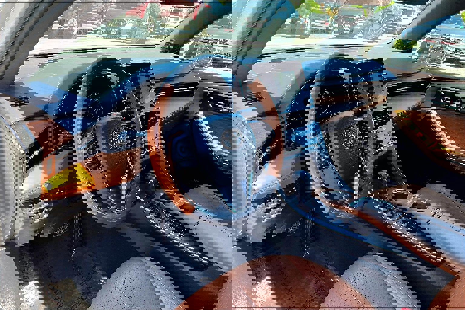 Used 2019 Toyota Avalon Limited w/ Advanced Safety Package image 13