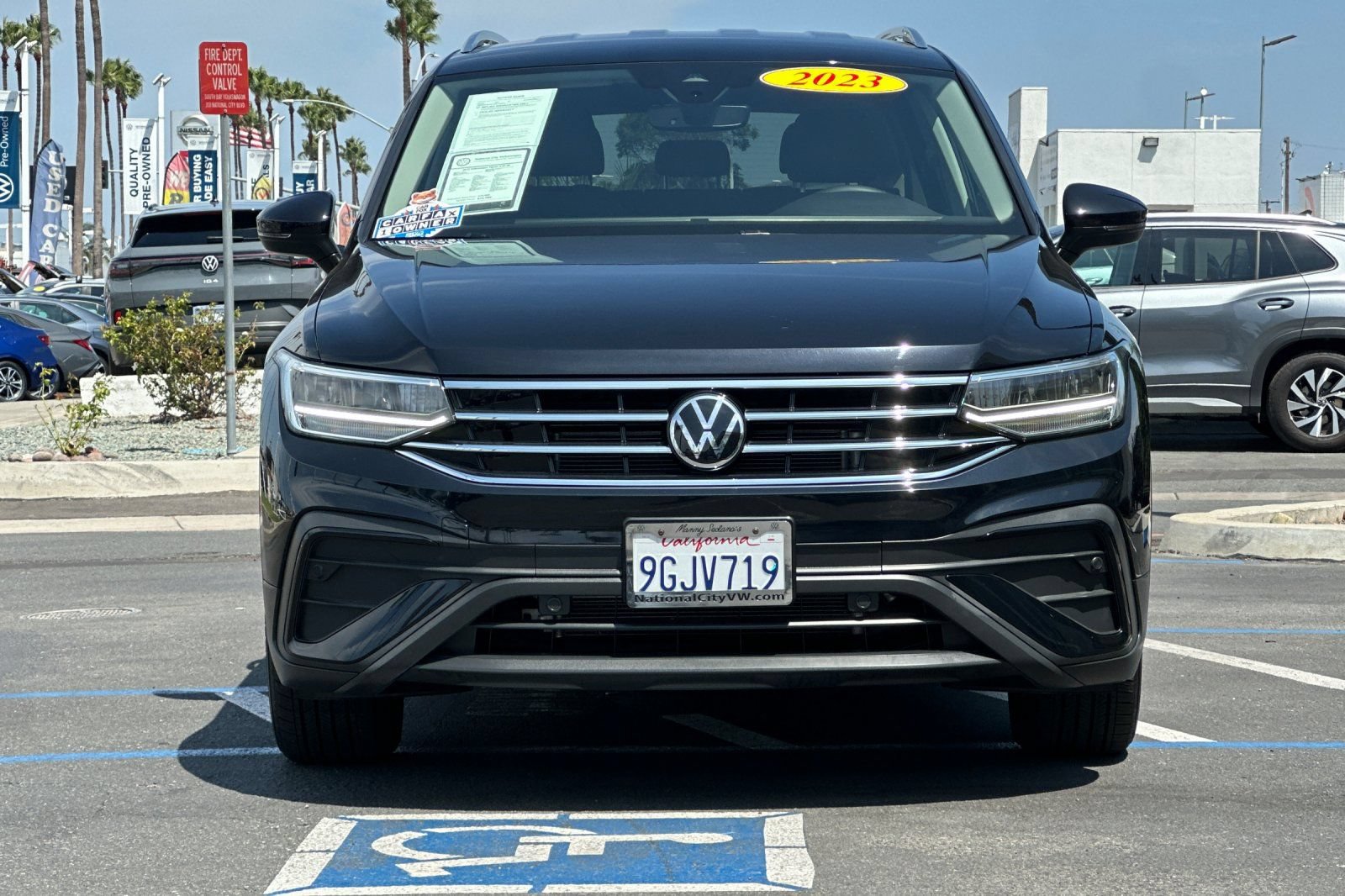 Used 2023 Volkswagen Tiguan SE FWD image 10