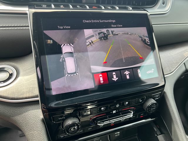 Certified 2025 Jeep Grand Cherokee Limited w/ Luxury Tech Group II AWD/4WD image 20