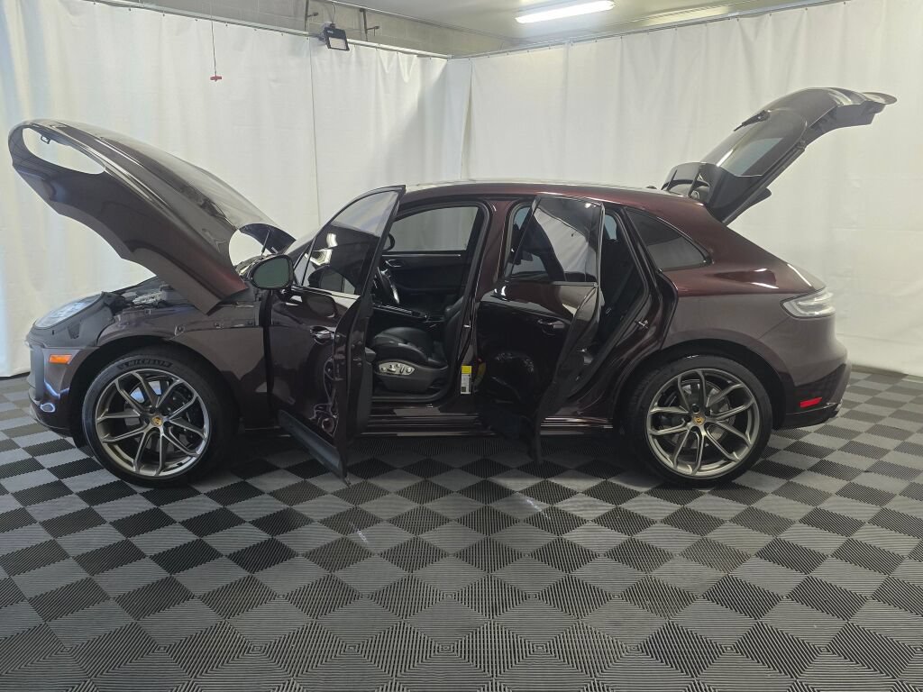 Certified 2024 Porsche Macan GTS AWD/4WD image 12