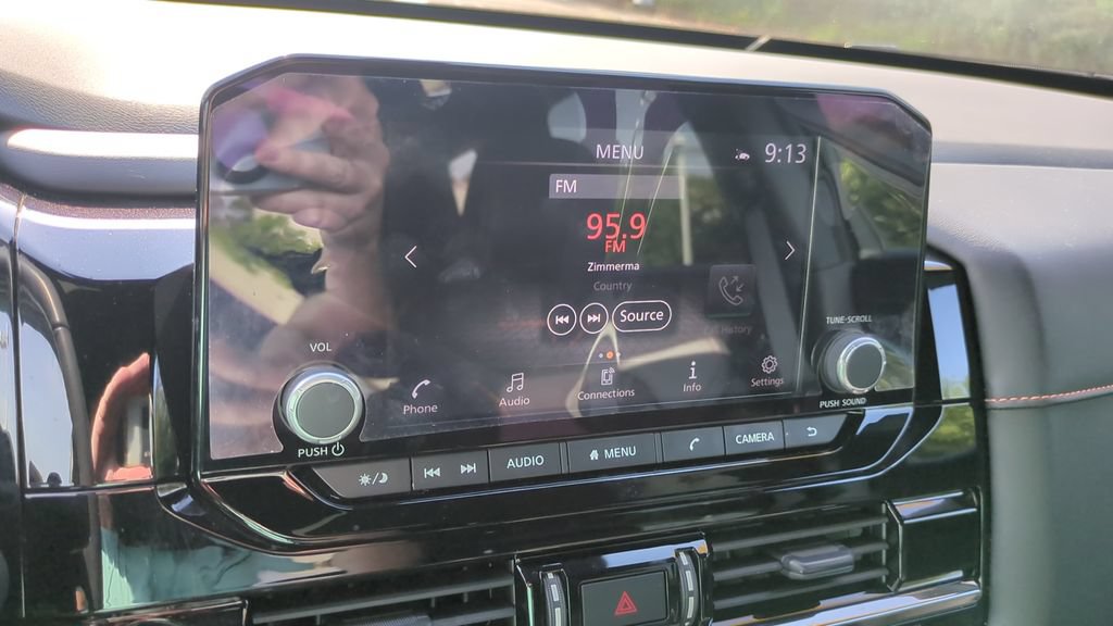 Used 2023 Nissan Pathfinder Rock Creek AWD/4WD image 19