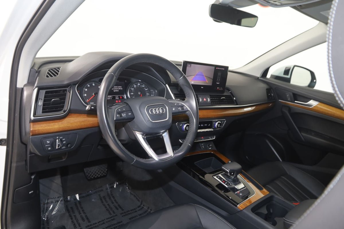 Used 2023 Audi Q5 2.0T Premium w/ Convenience Package AWD/4WD image 25
