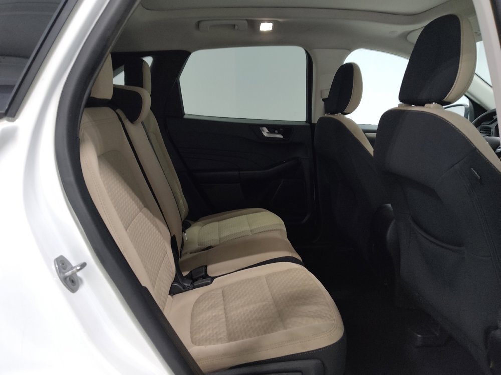 Used 2021 Ford Escape SE image 19