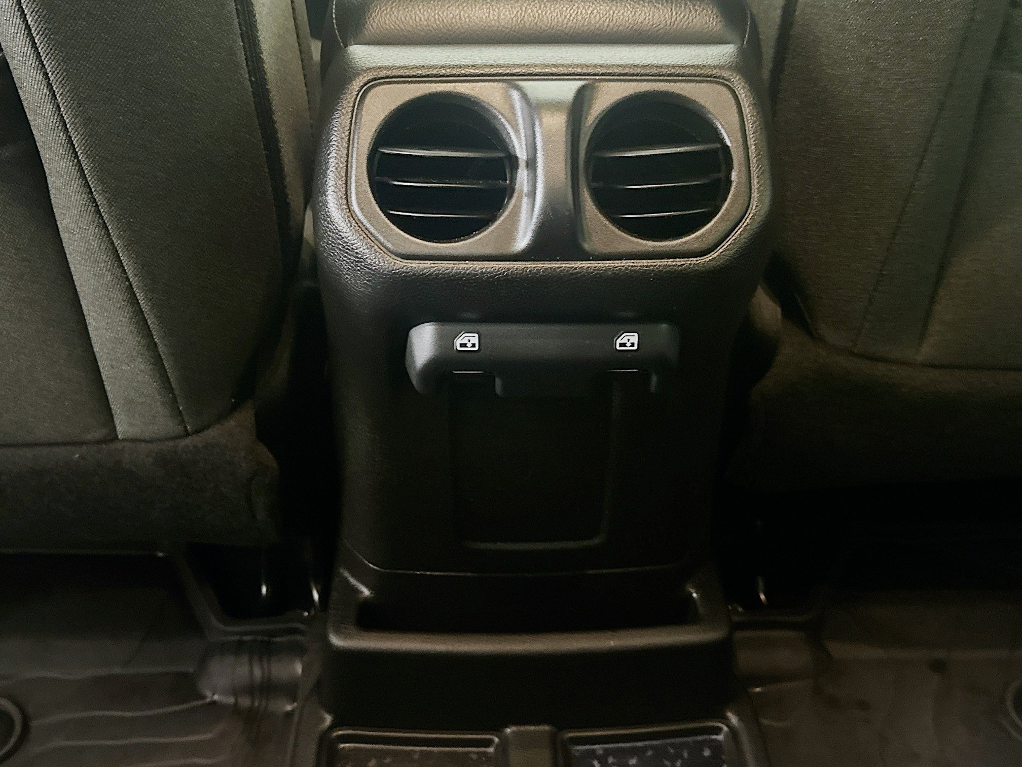 Used 2024 Jeep Wrangler Unlimited AWD/4WD image 28