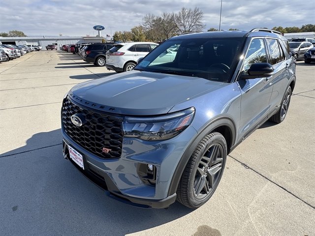 New 2026 Ford Explorer ST image 8