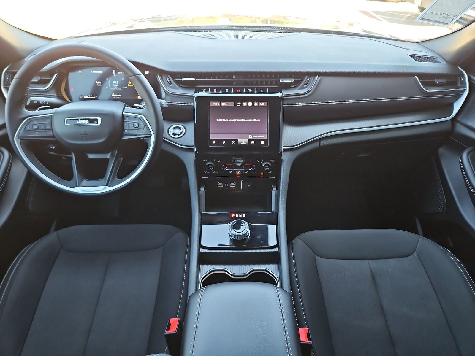 Used 2025 Jeep Grand Cherokee L Laredo w/ Luxury Tech Group I image 17